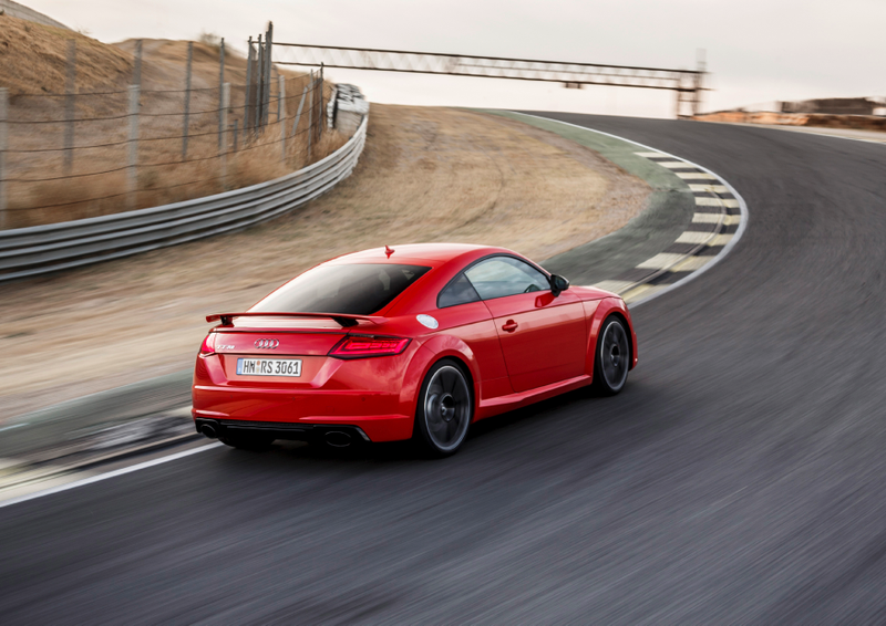 Illustration for article titled The Fierce 400 HP 2018 Audi TT RS Can Make Anyone Into A Hero On Track